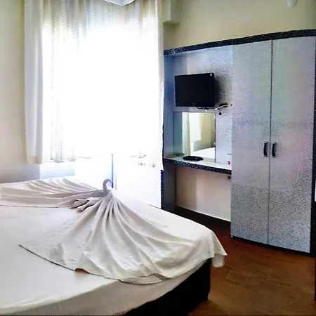 Lavin Garden Hotel