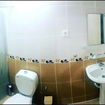 Lavin Garden Hotel